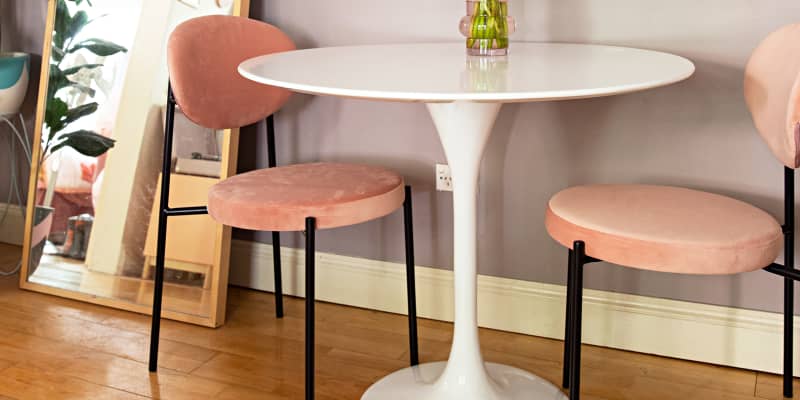Room and online board saarinen table